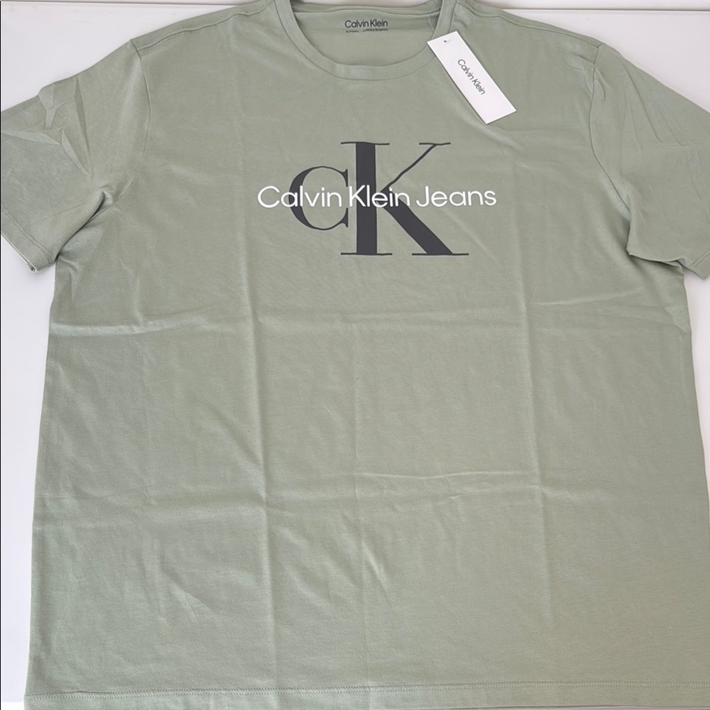 Calvin Klein Green T-Shirt